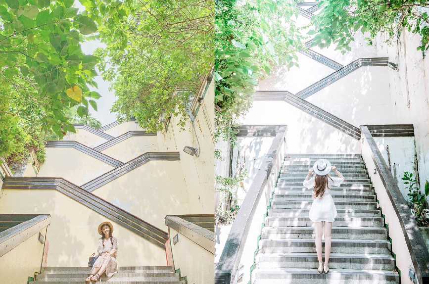 打狗英國領事館：打狗英國領事館有兩個入口，可以從山坡上的官邸或是山腳下辦公室入口都可以購票入場，建議可以從18王公廟這裡的樓梯爬上去就會抵達打狗英國領事館 文化園區，爬上去就會看到高雄港整片美麗的海景，現在這裡的樓梯也成為IG打卡景點之一。