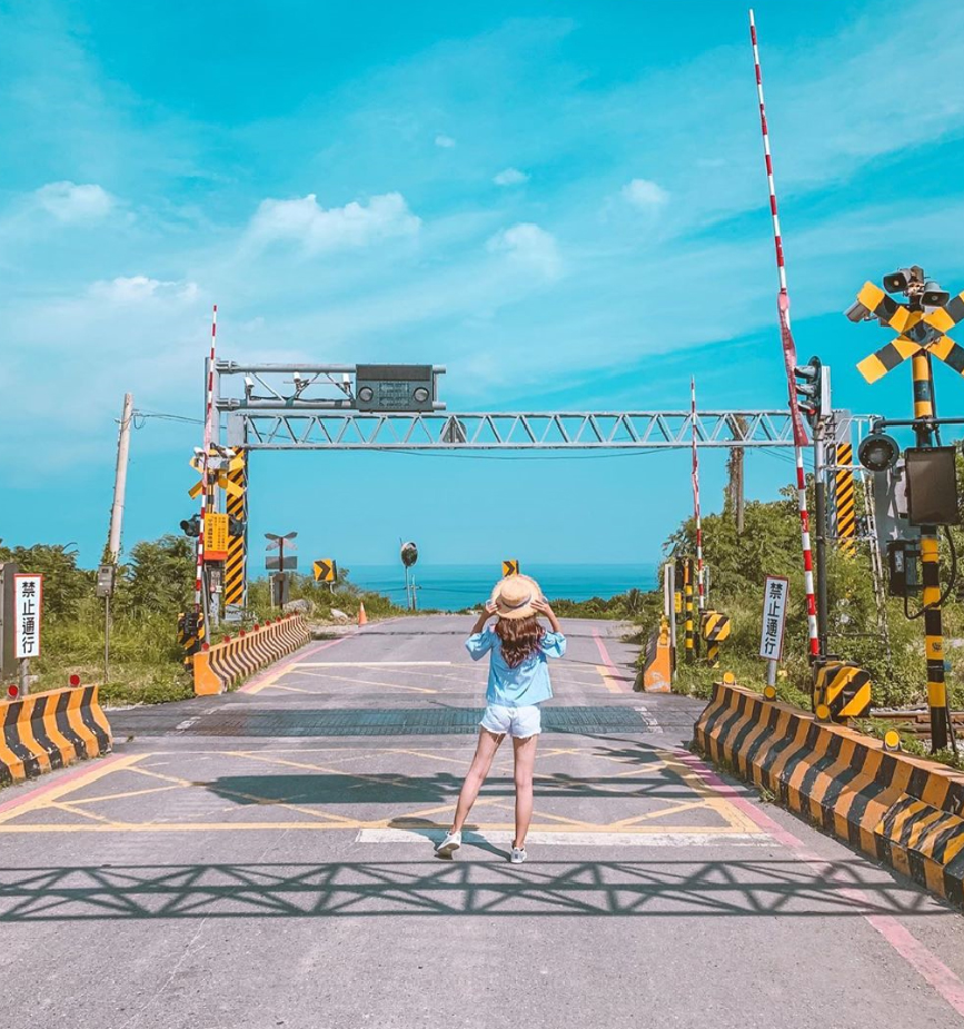 因為和灌籃高手場景裡面出現的平交道很相似,因此吸引許多遊客前來拍照,也是來到台東遊玩必來的景點之一。