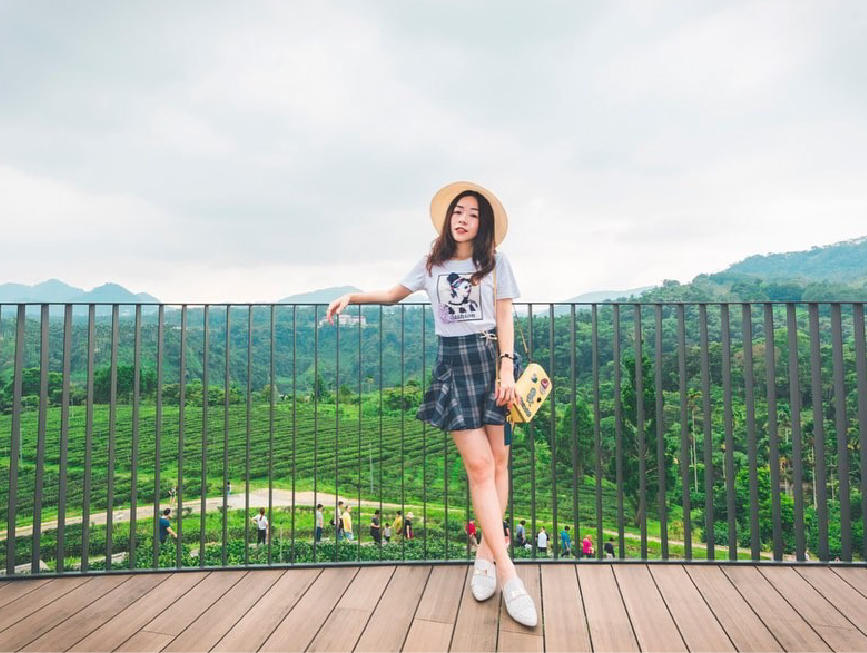 鹿篙咖啡莊園:南投最新景點鹿篙咖啡莊園位於魚池,置身在山林超美的景觀餐廳,鹿篙咖啡棣屬台灣農林公司,現在試營運期間不收取門票, 所以趁現在趕緊到這裡遊玩吧!在園區裡面未來有可能還會有導覽跟DIY課程體驗,所以要追蹤他們的消息呦~