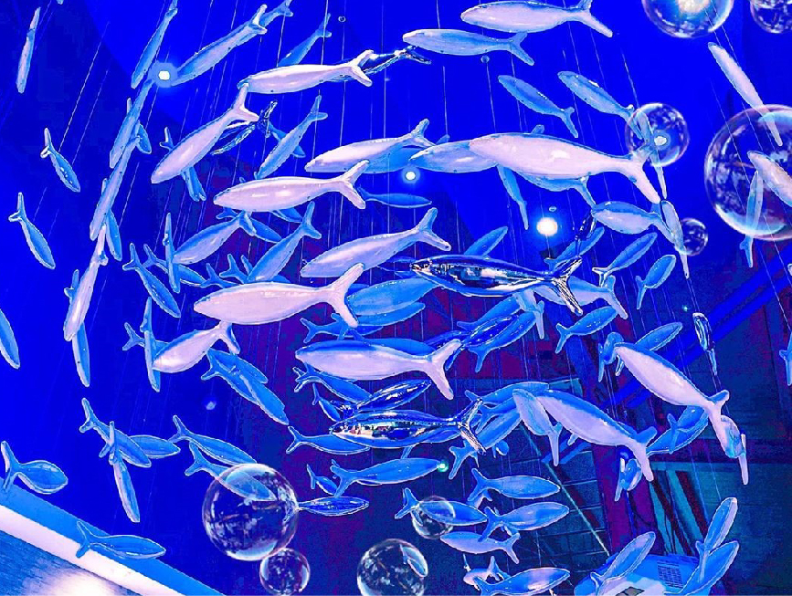 拾粹院文創藝術園區：拾粹院文創園區位於大林糖廠旁，園區最大亮眼有9公尺超高大金剛主題，而且還是全台最高四層貨櫃大型3D藝術超吸睛， 在園區裡還有AR互動影像呈現鯖魚在海裡中魚龍捲，拾粹院裡有鯖魚主題館主要販售鯖魚相關產品， 園區裡有許多3D彩繪都很生動而且也能和牆壁上的彩繪互動合影。