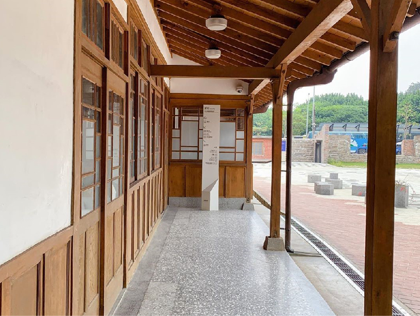 台北國立台灣博物館鐵道部園區：國立台灣博物館鐵道部於07/07起正式對外開放參觀！鐵道部園區內以國定古蹟台灣總督府交通局鐵道部建築群為主體， 為台博系統四大館舍之一，在園區內設有常設展及特展可以參觀，透過多種有趣的方式讓民眾可以了解台灣鐵道的歷史也是鐵道迷必遊玩的景點！